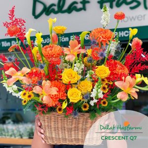 Lẵng hoa tặng sinh nhật Quận 7 - Shop hoa Dalat Hasfarm