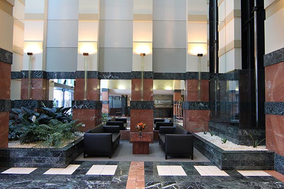 Paramount Serviced Apartments Melbourne Hotel Lobby