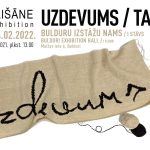 Lienītes Slišānes izstādes "Uzdevums" plakāts