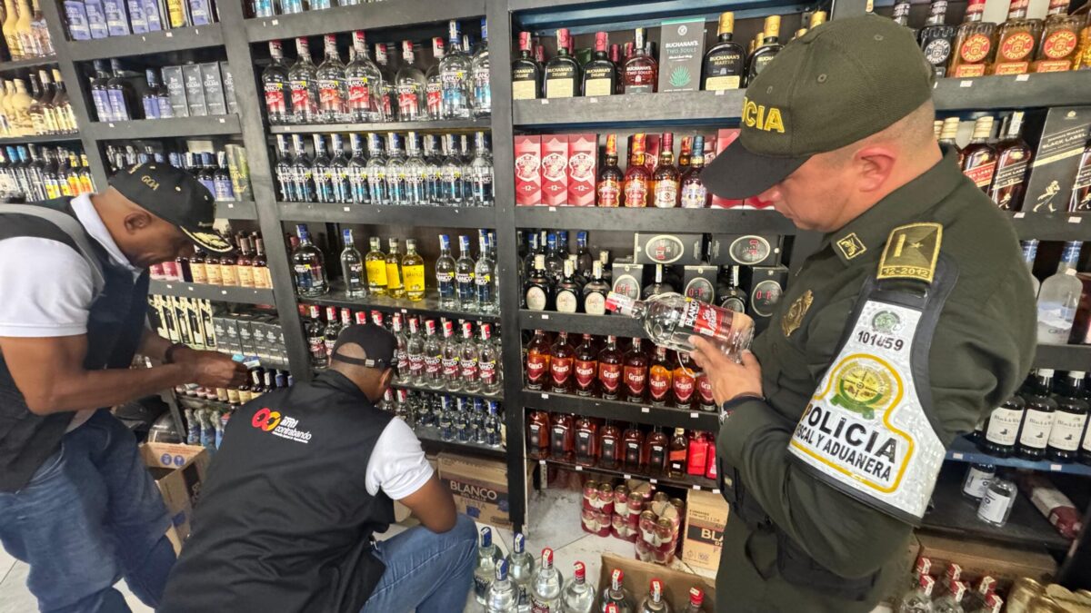 Más de 6.000 unidades de licor y cigarrillos de contrabando fueron incautadas en el Valle