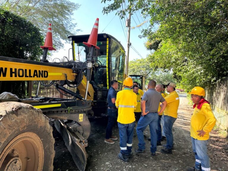 Avanzan trabajos de mantenimiento vial en Caldas – Frontera Informativa