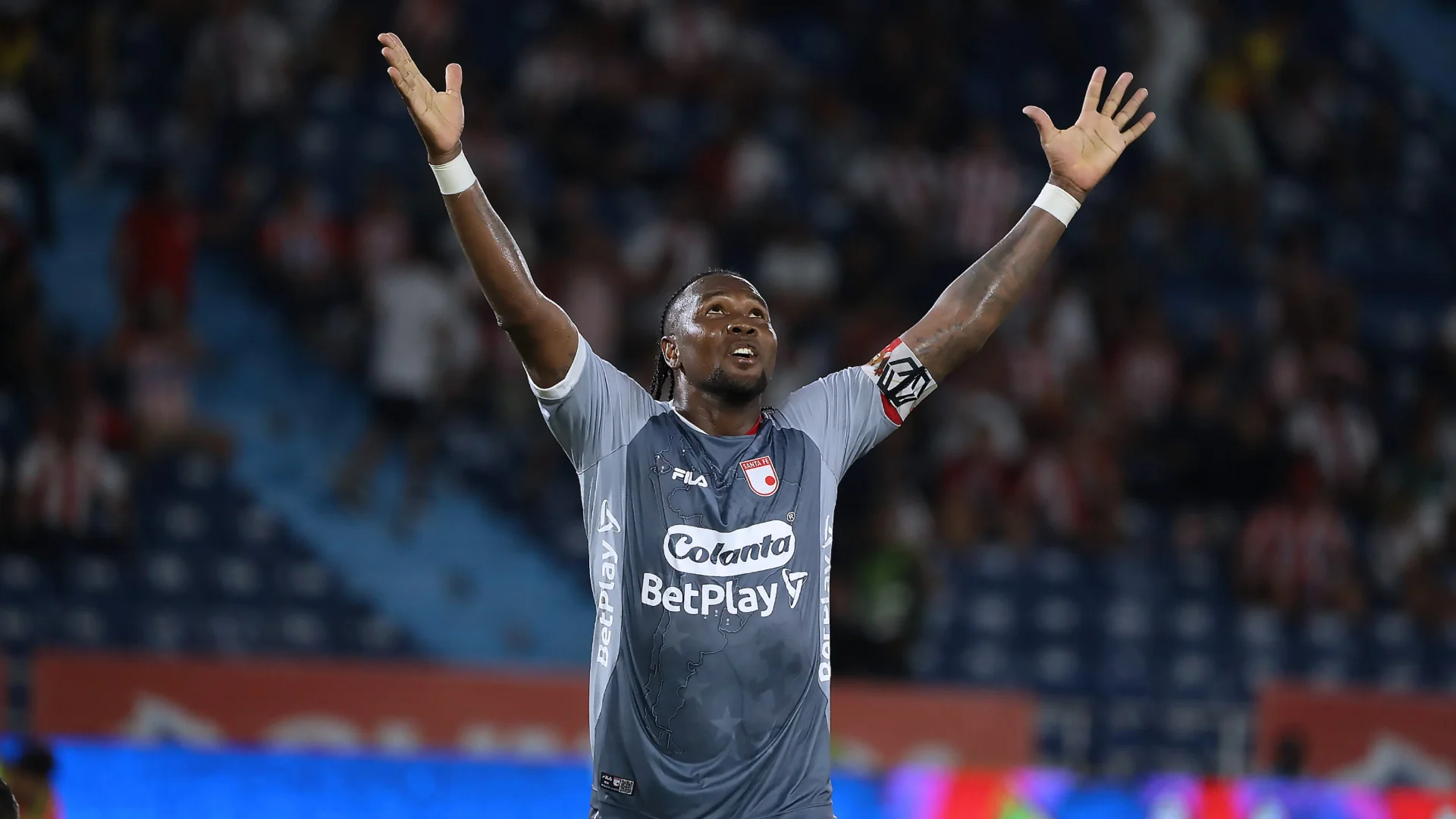 ⚽ Golazo de chilena de Hugo Rodallega que revivió a Independiente Santa Fe ante Junior de Barranquilla