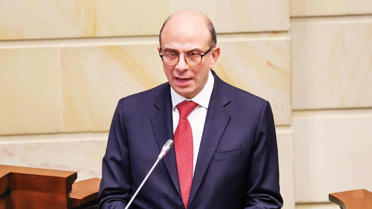 Magistrado Carlos Camargo plantea frenar el decreto de emergencia económica