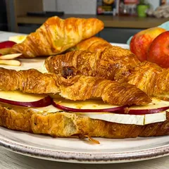 Croissant brie pommes