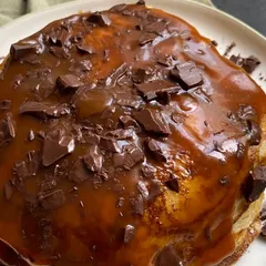 Pancakes sauce caramel beurre salé et chocolat