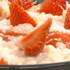 Riz au lait, coulis de fraises
