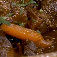 Rouelle de porc et ses légumes