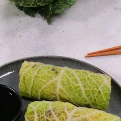 Rouleaux de chou farcis au porc et champignons