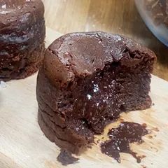 Coulant au chocolat avec une pointe de fleur de sel