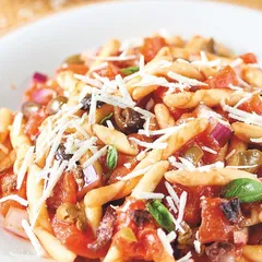 Trofie à la ricotta et aux tomates pelées