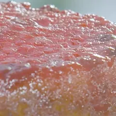 2025-02-10T10:04 - Gâteau aux fruits rouges sur plancha