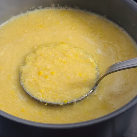 Soupe au maïs et aux œufs