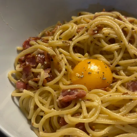 Spaghetti à l’ail et au bacon