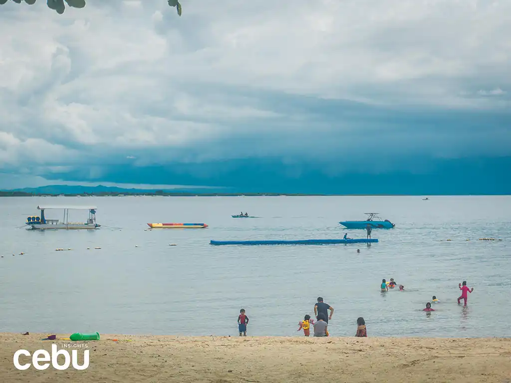 Wide shot of the Hadsan Beach Resort