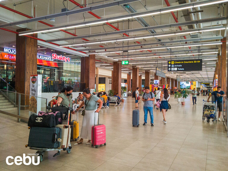 Passengers arriving at the Airport in Cebu