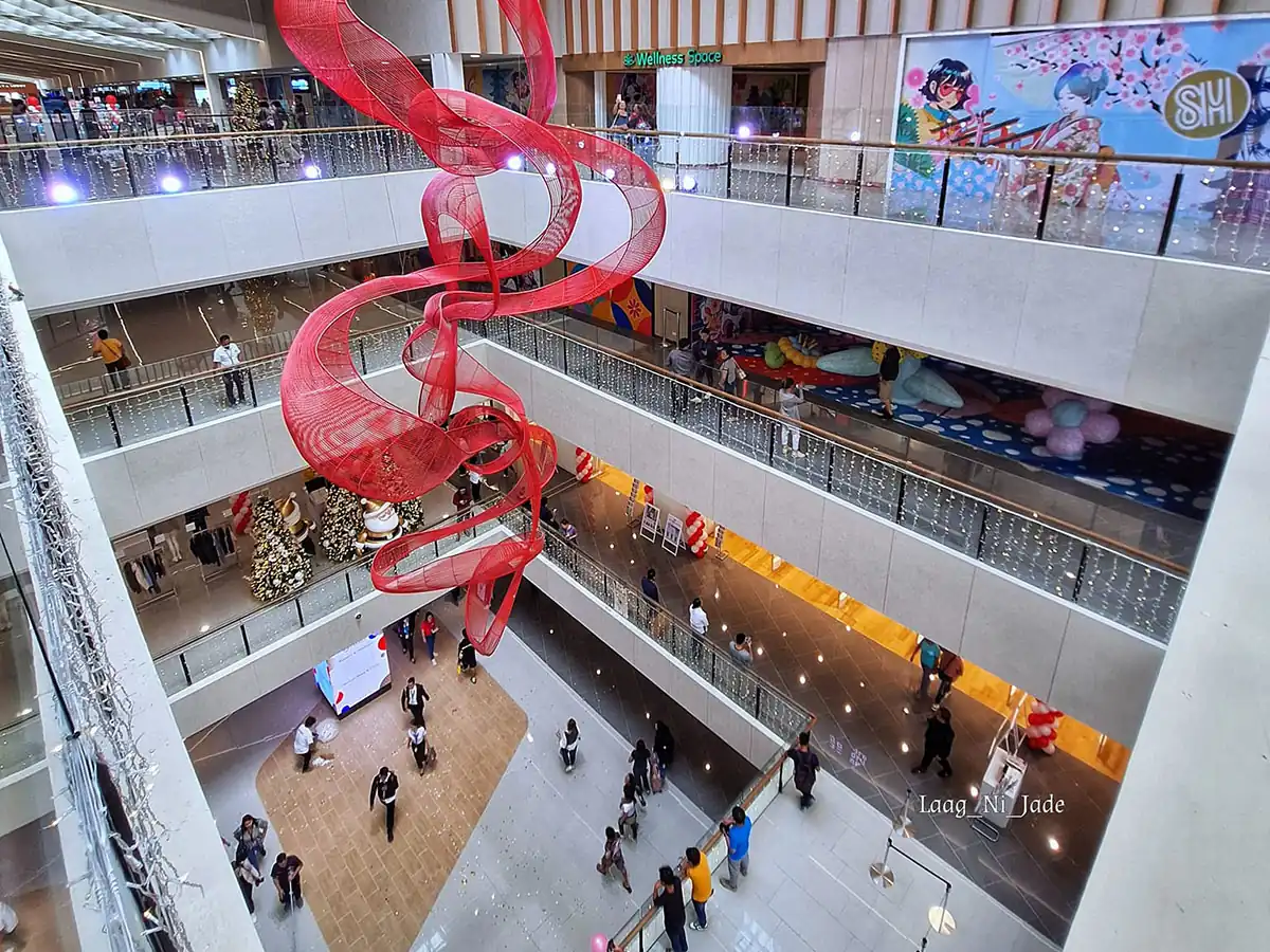 Wide shot of the interiors of the SM City JMall