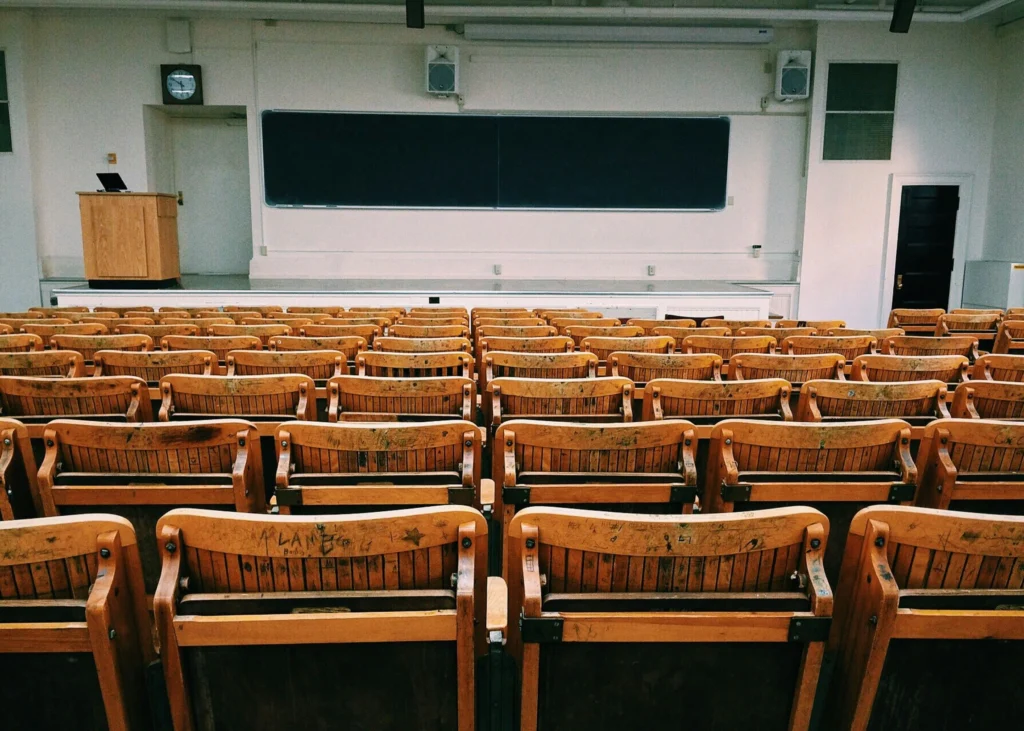 A picture of a classroom, known as lawak-saringan in Cebuano language