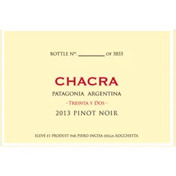 Bodega Chacra Treinta y Dos Pinot Noir