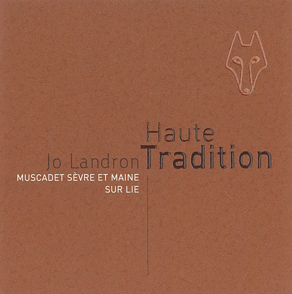 Muscadet Sevre et Maine Sur Lie Haute Tradition Cuvee Bottle