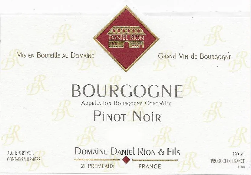 Bourgogne Pinot Noir Bottle