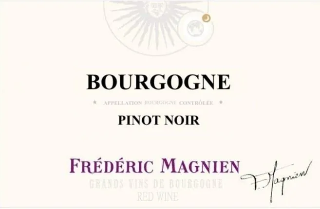 Bourgogne Pinot Noir Bottle