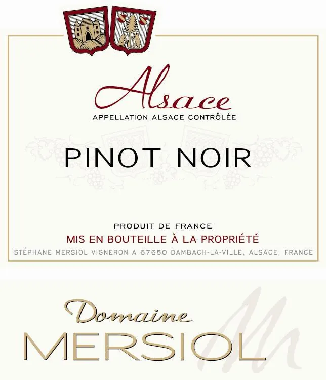 Pinot Noir Bottle
