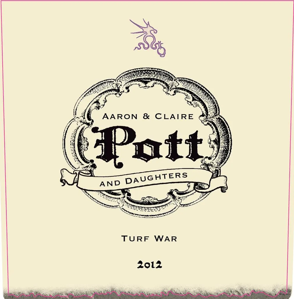 Turf War Cabernet Sauvignon Bottle