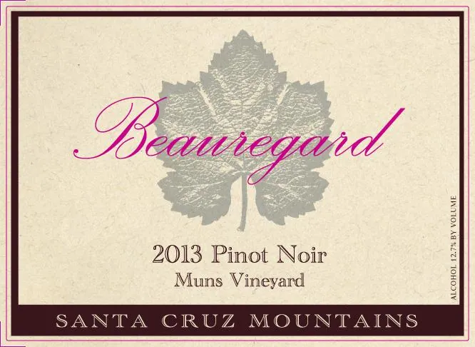 Muns Pinot Noir Bottle