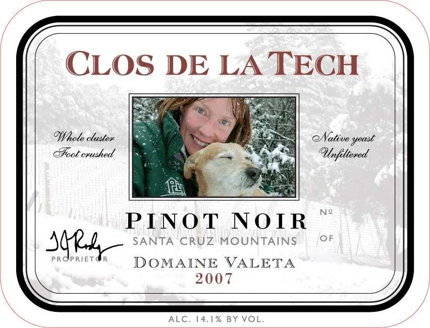 Domaine Valeta Pinot Noir Bottle