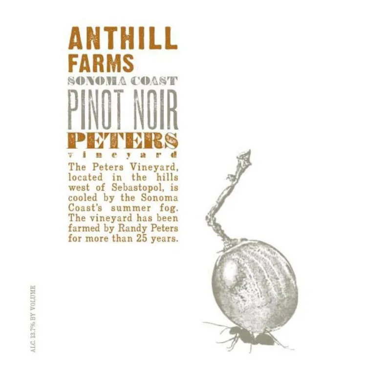 Peters Vineyard Pinot Noir Bottle