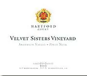 Velvet Sisters Vineyard Pinot Noir Bottle