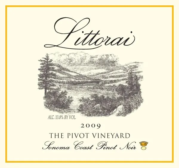 The Pivot Vineyard Pinot Noir Bottle