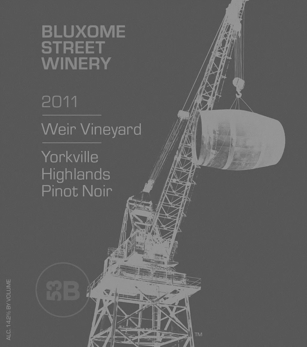 Weir Pinot Noir Bottle