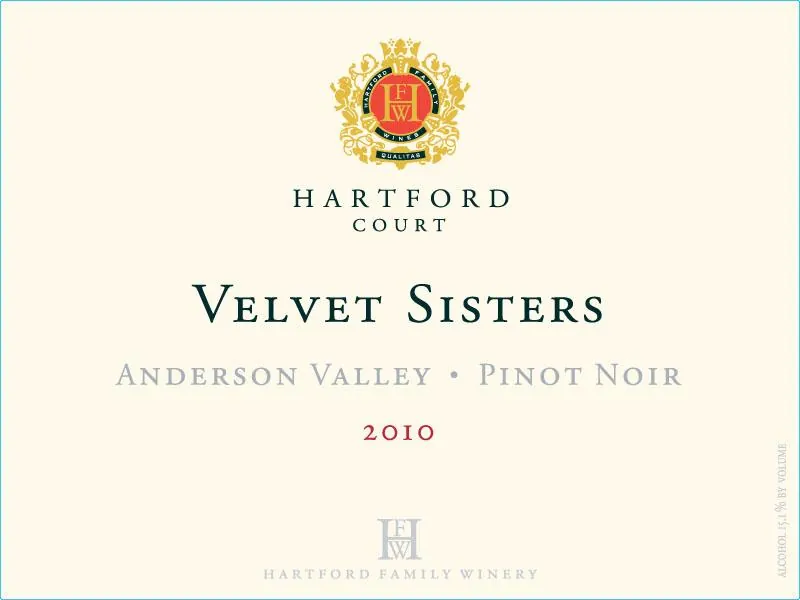 Velvet Sisters Vineyard Pinot Noir Bottle