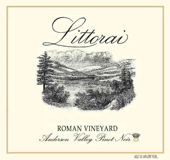 Roman Vineyard Pinot Noir Bottle