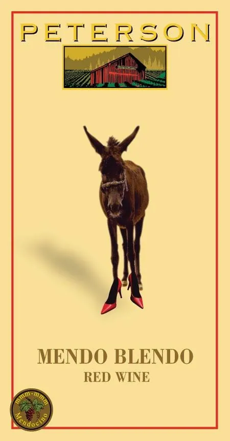 Mendo Blendo Red Bottle