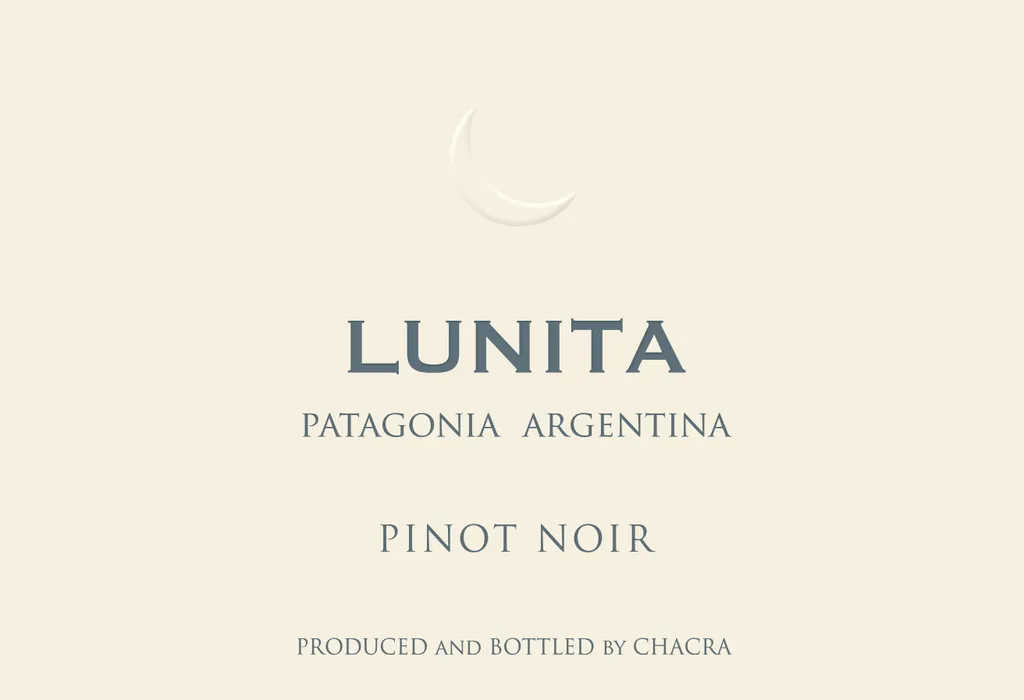Lunita Pinot Noir Bottle
