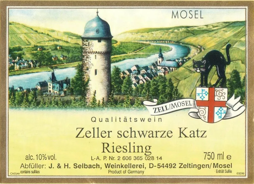 Zeller Schwarze Katz Riesling Bottle