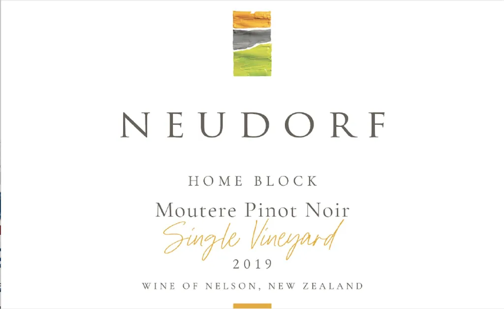 Moutere Pinot Noir Bottle