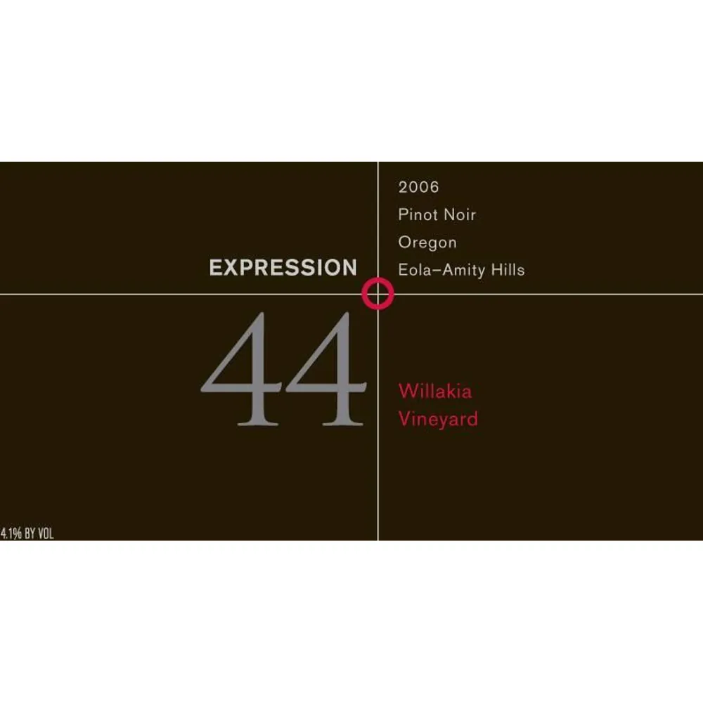44 degrees Willakia Vineyard Pinot Noir Bottle