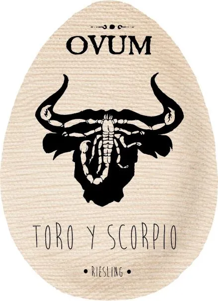 Toro y Scorpio Riesling Bottle