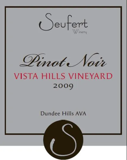 Vista Vineyard Pinot Noir Bottle