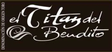 El Titan del Bendito Bottle