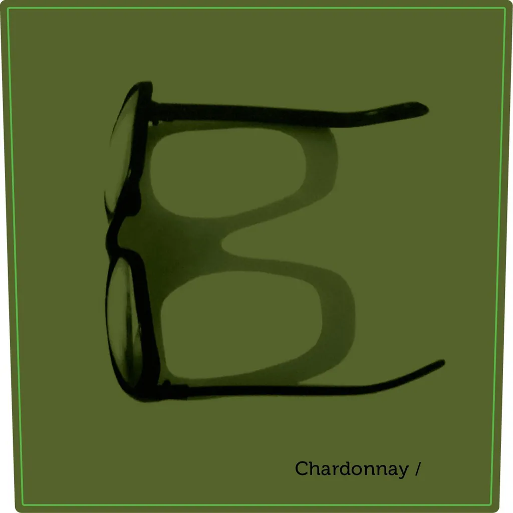 Readers Chardonnay Bottle