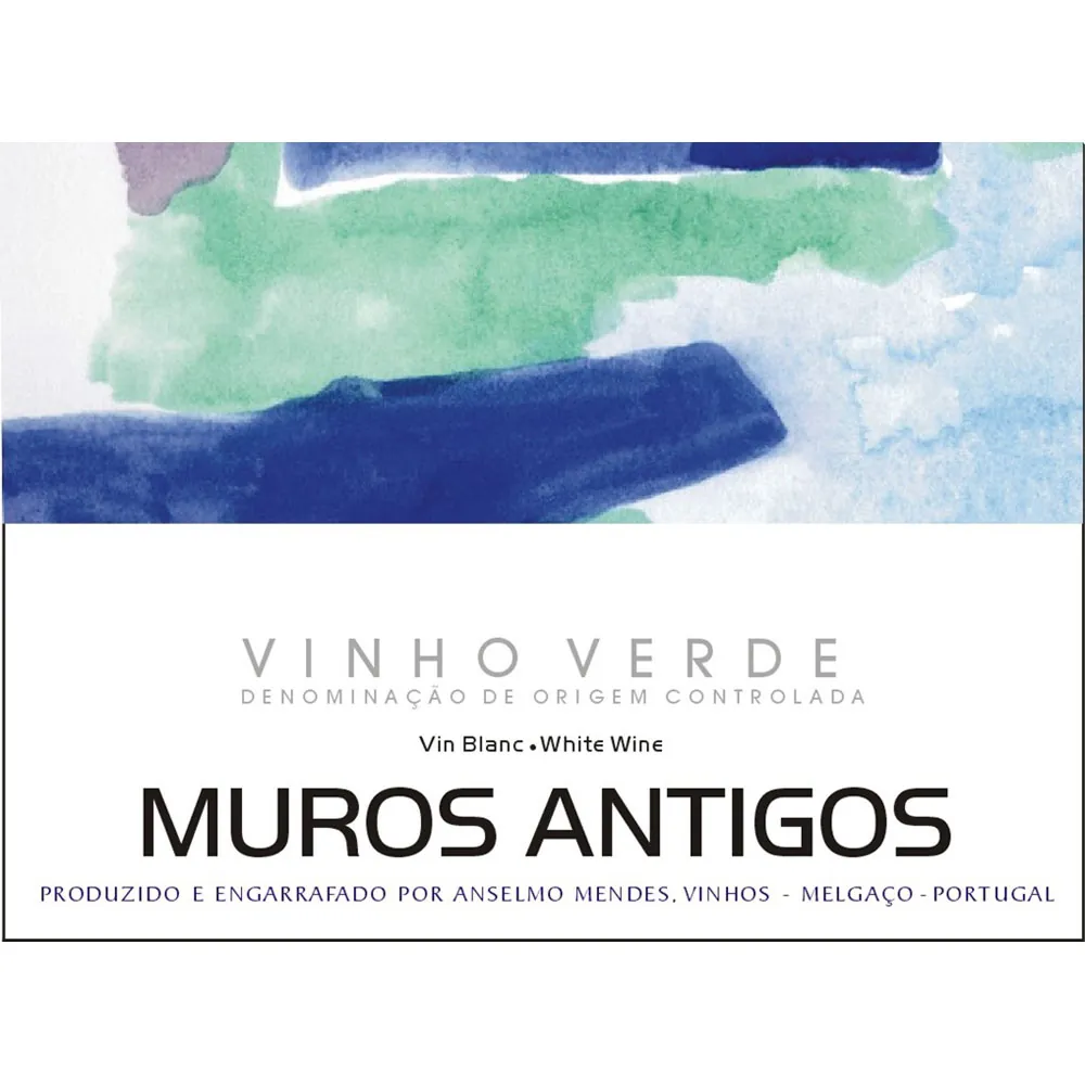 Muros Antigos Escholha Vinho Verde Bottle