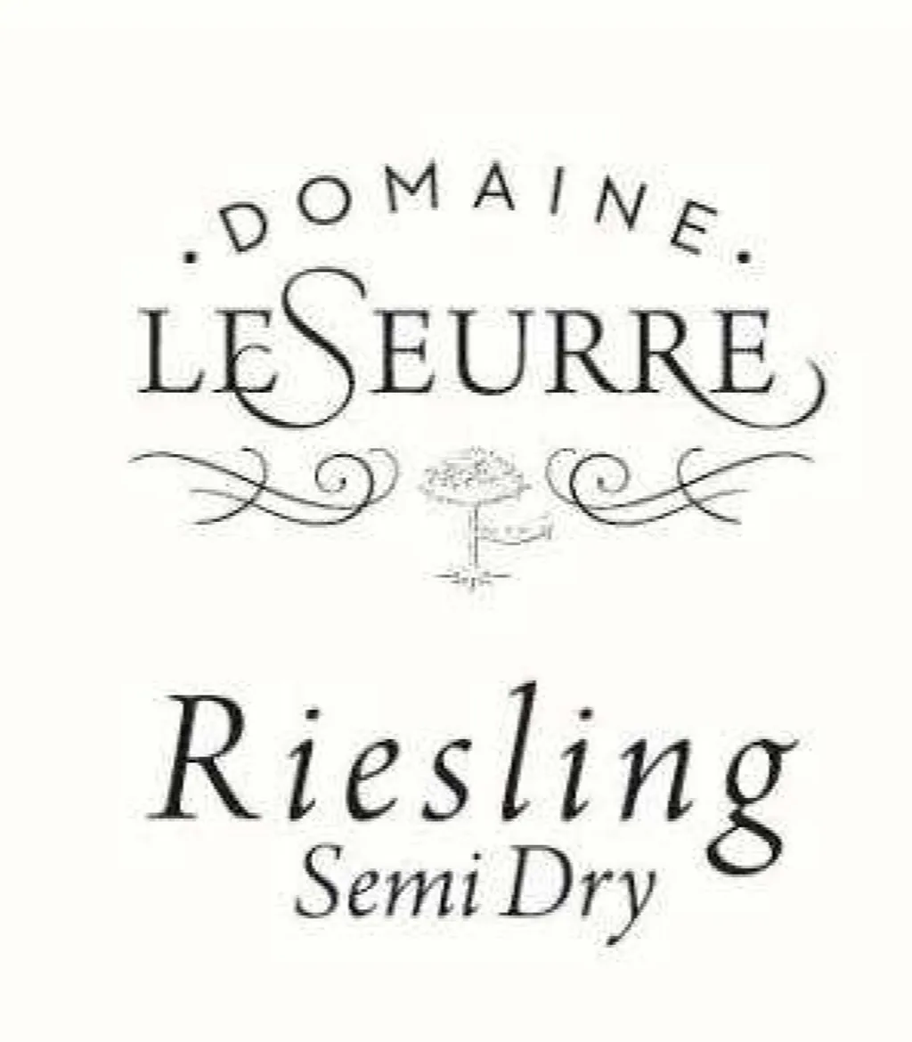 Semi Dry Cuvee Classique Riesling Bottle