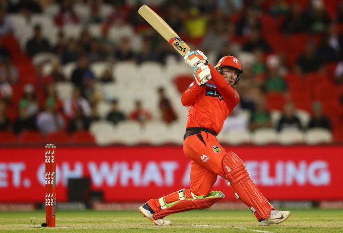 Mackenzie Harvey extends his stay at the Melbourne Renegades