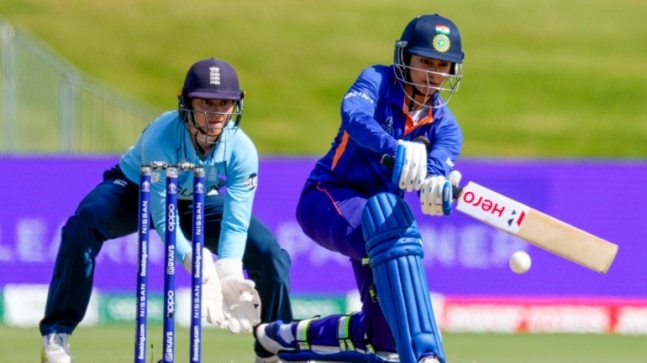 Smriti Mandhana becomes fifth Indian player to 2000 runs in T20Is