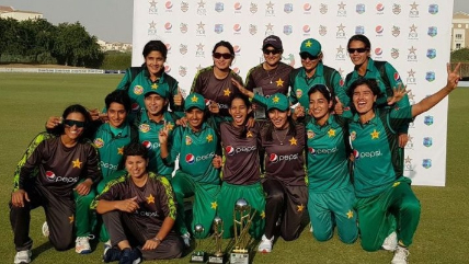 Despite full vaccination, 3 players contract COVID in Pakistan women's squad