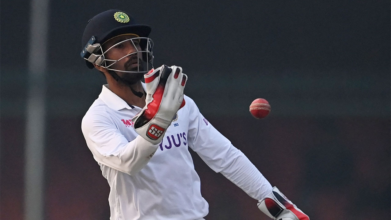 IND vs NZ | 1st Test, Day 3: Saha suffers stiff neck, Srikar Bharat takes wicketkeeping gloves